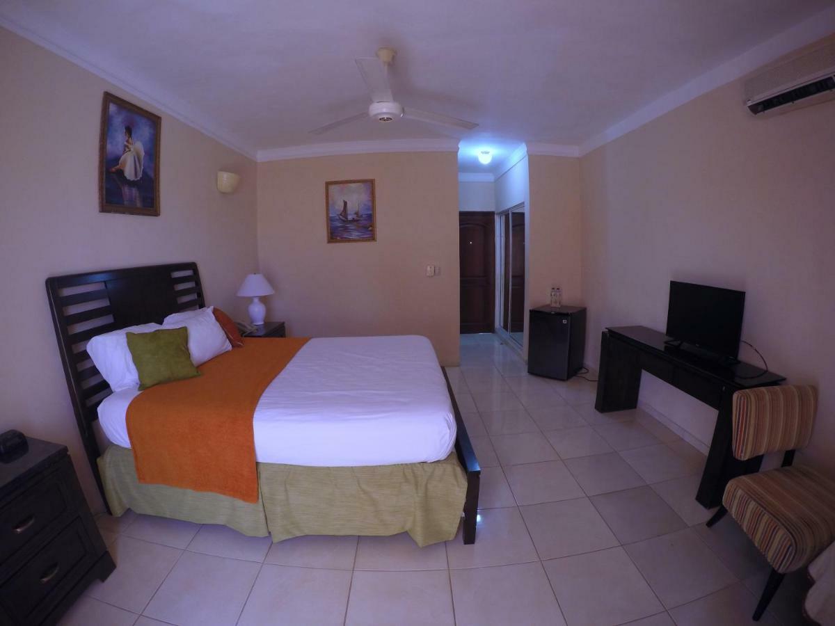 Hotel Dominicana Plus Bavaro Exterior photo